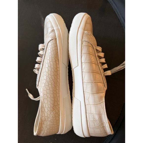 Womens' Superga Crocodile Print Beige Sneakers, Size 10 BNWT - Picture 3 of 6